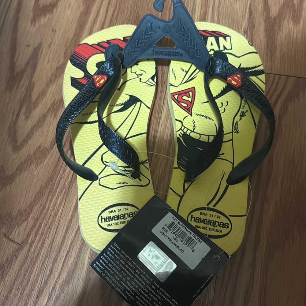 Children’s Havaianas new with tags size 1/2C yellow Superman